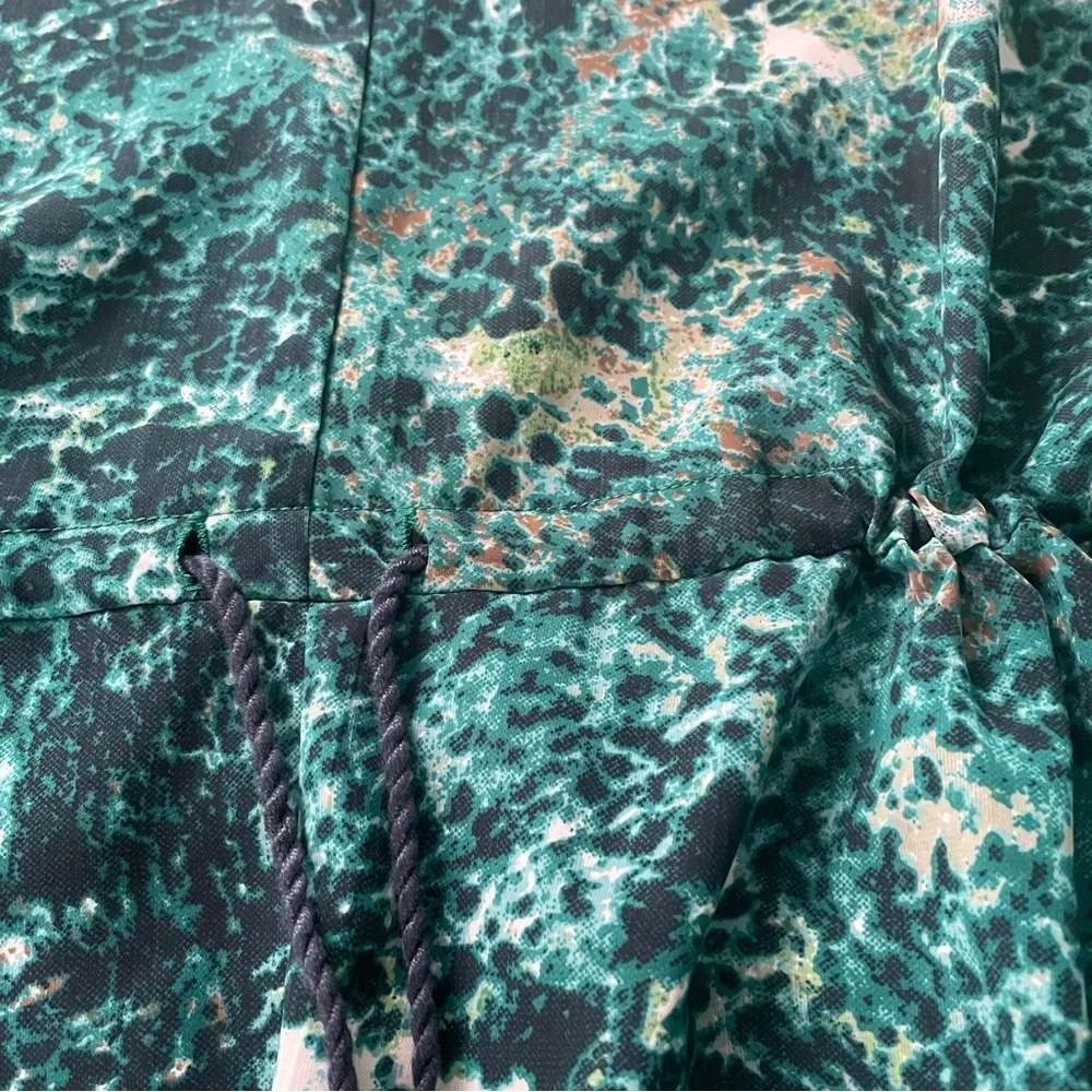 ON SALE⭐️ Ellos tunic top green pattern V neck dropped sleeves drawstring waist - Picture 5 of 16